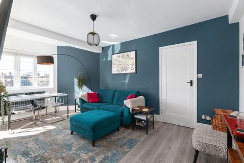 70 Chiswick Village, London, W4 3BZ