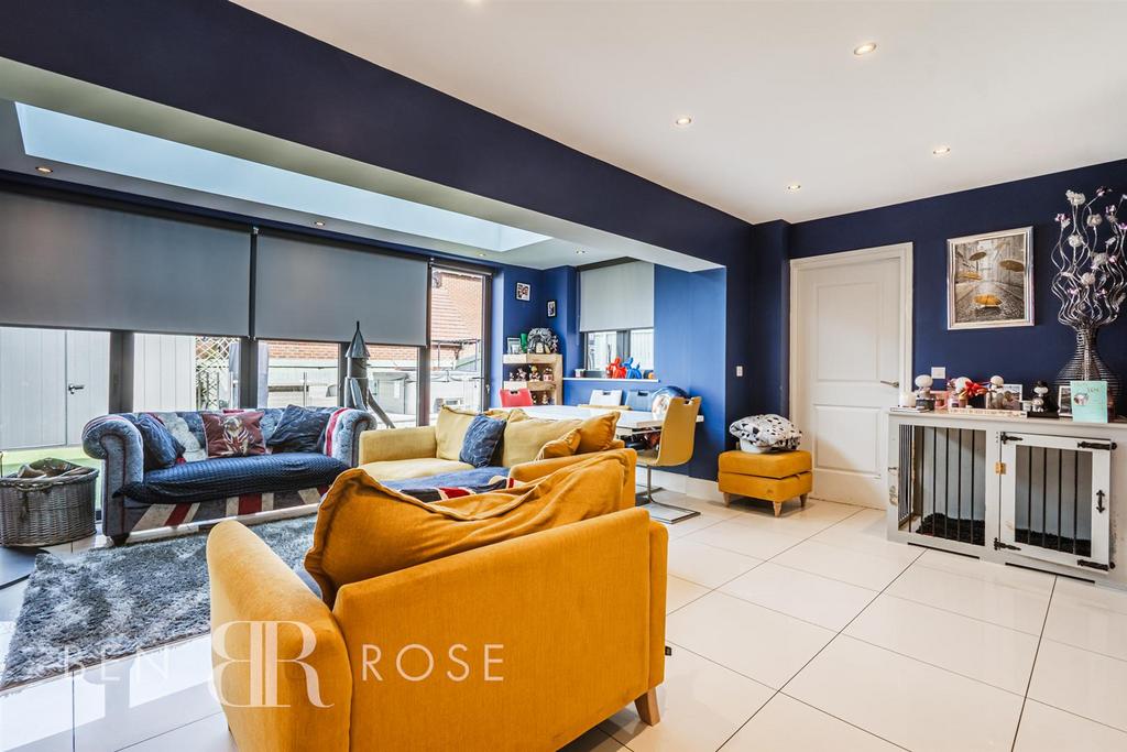 Kitchen/Lounge