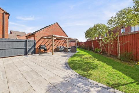 4 bedroom detached house for sale, Wishart Drive, Fradley, Lichfield