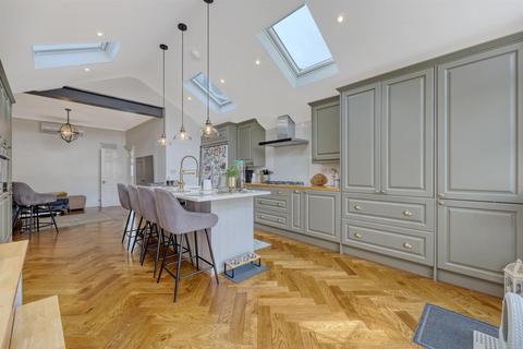 87 Westbury Road, Ilford, IG1 3BW