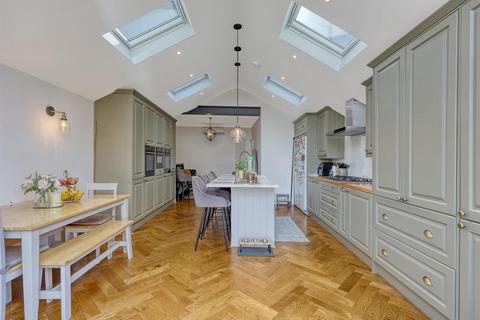 87 Westbury Road, Ilford, IG1 3BW