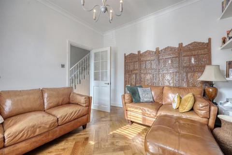 87 Westbury Road, Ilford, IG1 3BW