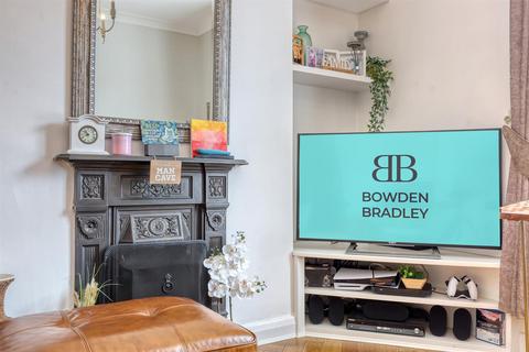 87 Westbury Road, Ilford, IG1 3BW