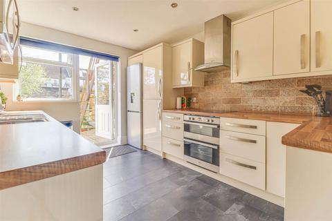 undefined, Ronald Park Avenue, Westcliff-on-Sea SS0