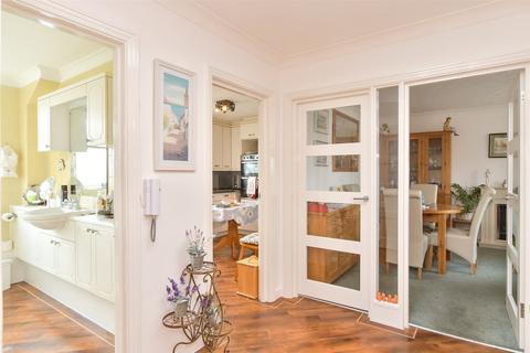 2 bedroom flat for sale, Grand Avenue, Worthing, West Sussex