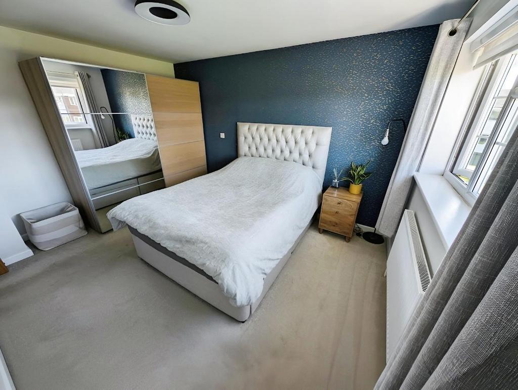 103534e5-bed 201a.jpg
