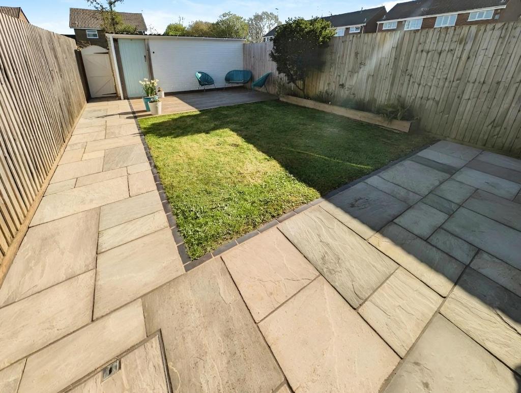8d32b967-garden 20b.jpg