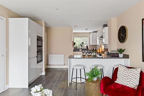 4 bedroom link detached house for sale, Steers Lane, Crawley RH10