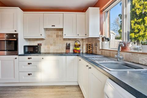 32 Buttercup Close, Dunstable, LU6 3LA