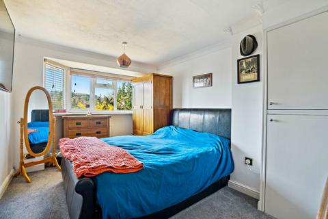 32 Buttercup Close, Dunstable, LU6 3LA