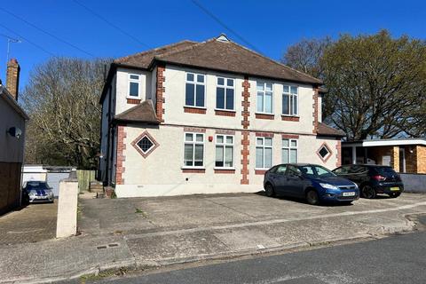 15 Austral Drive, Hornchurch, RM11 1JJ