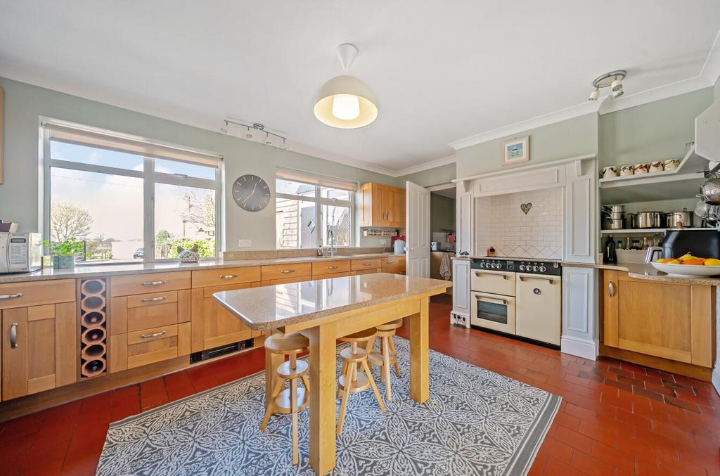 Kitchen.JPG
