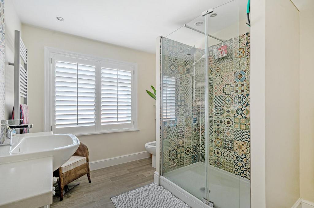 Shower Room.JPG