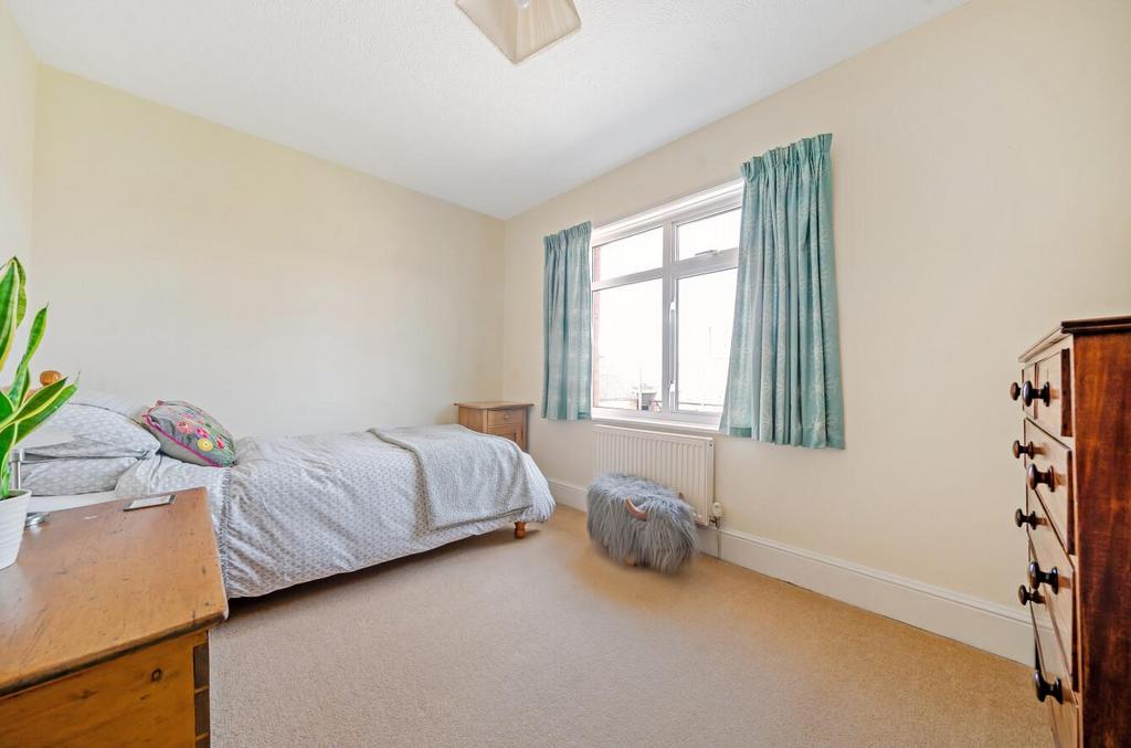 Bedroom 4.JPG