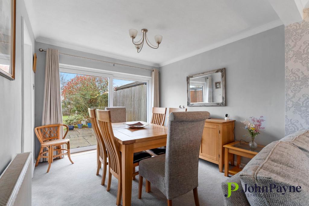 Lounge/Dining Room