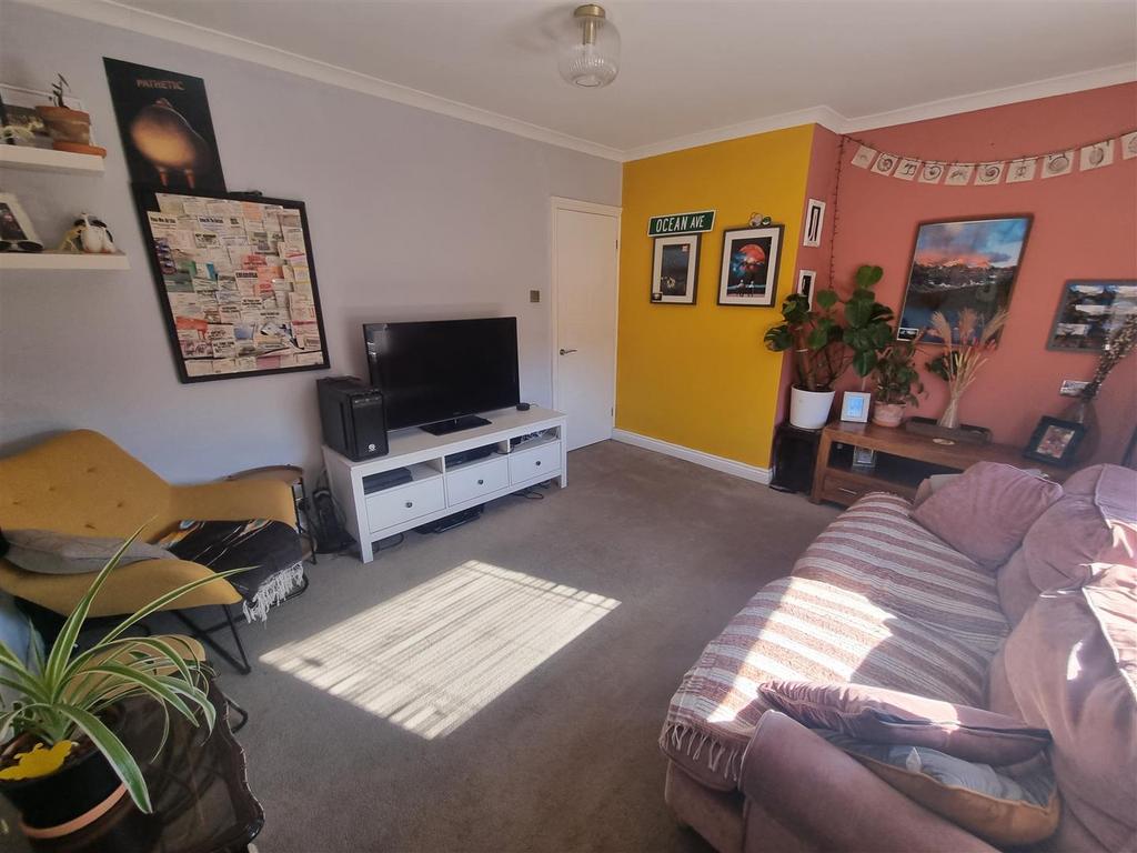 Lounge/Bedroom One