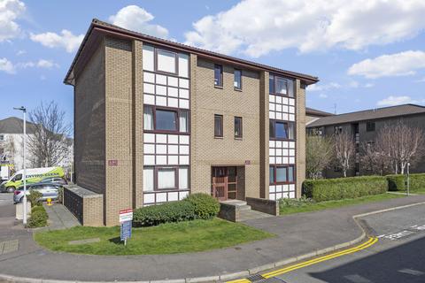 16/6 Allanfield, Edinburgh, EH7 5YJ