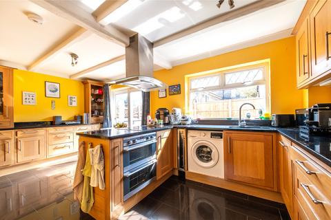 14 Admiralty Road, Upnor, Rochester, ME2 4XY