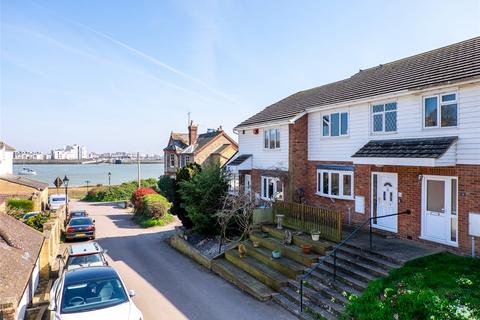 14 Admiralty Road, Upnor, Rochester, ME2 4XY