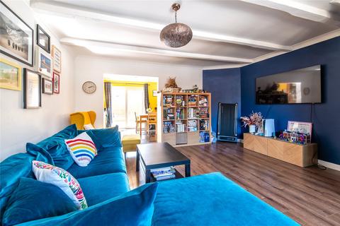 14 Admiralty Road, Upnor, Rochester, ME2 4XY
