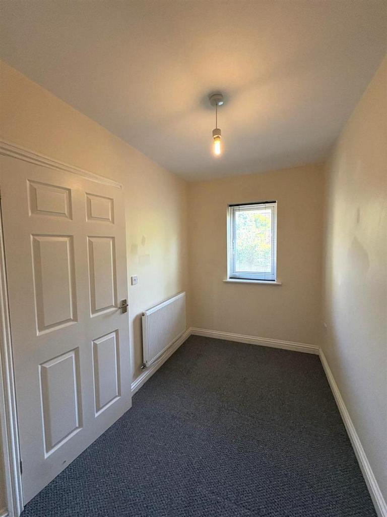 Bedroom 2.JPG