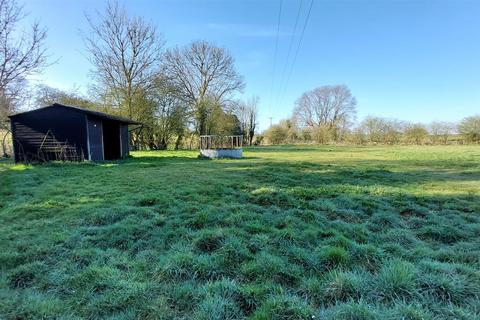 Farm land for sale, Grass Paddock Totalling 0.9 Acres