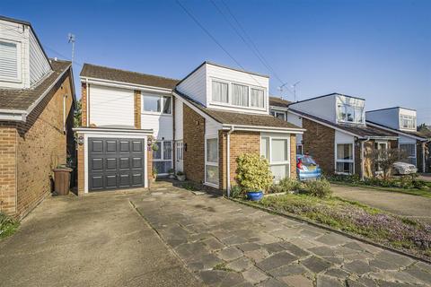11 Hyburn Close, Bricket Wood, St Albans, AL2 3QX