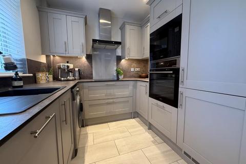 28 Stanhope Road, Northampton, NN2 6JX