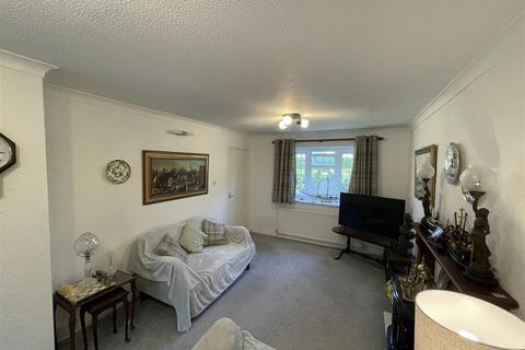1 Brook Meadow, Wirral, CH61 4YS