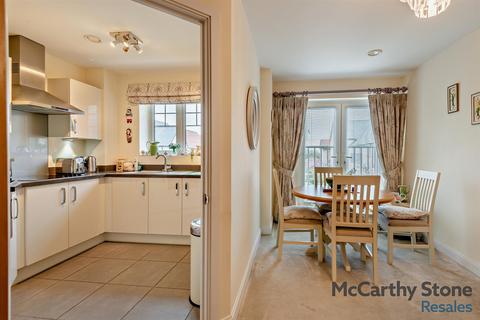 2 bedroom apartment for sale, Roslyn Court, Lisle Lane, Ely, Cambridgeshire, CB7 4FA