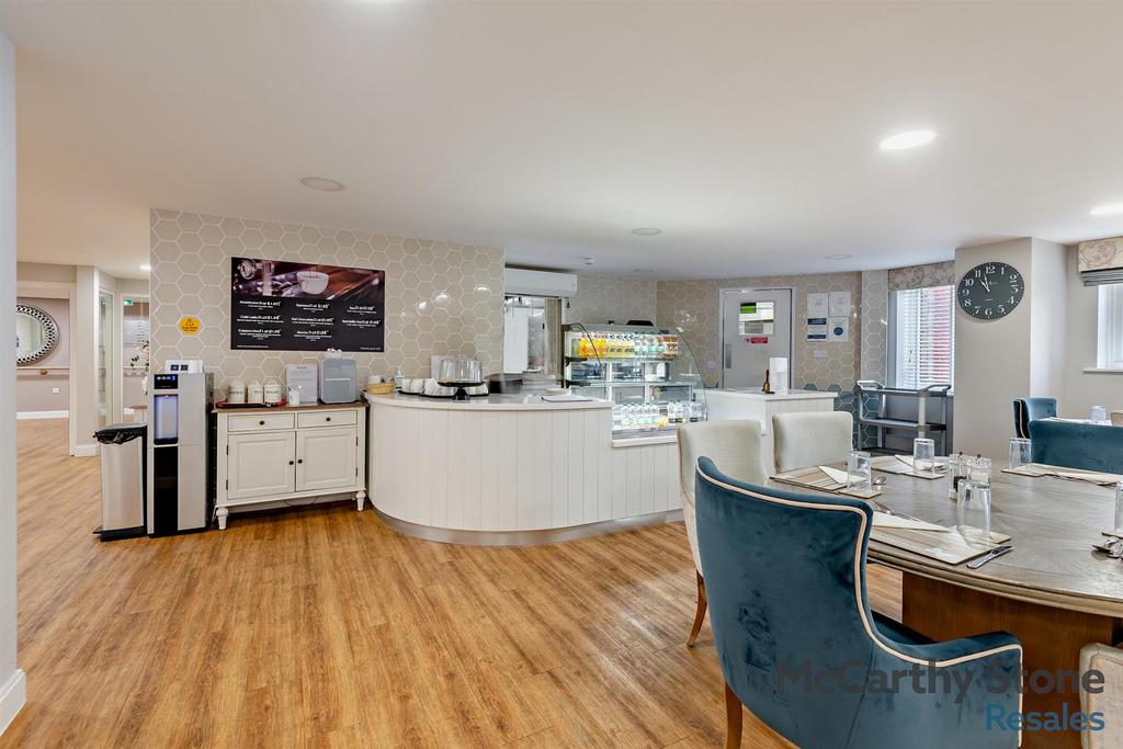 8640724-interior18-800.jpg
