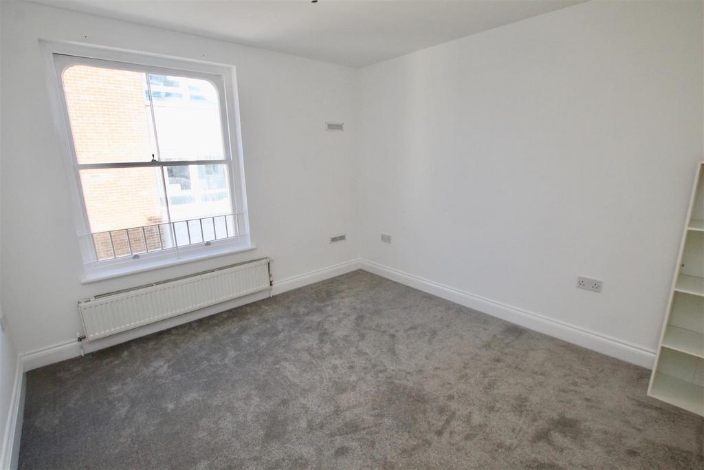 Master Bedroom.jpg