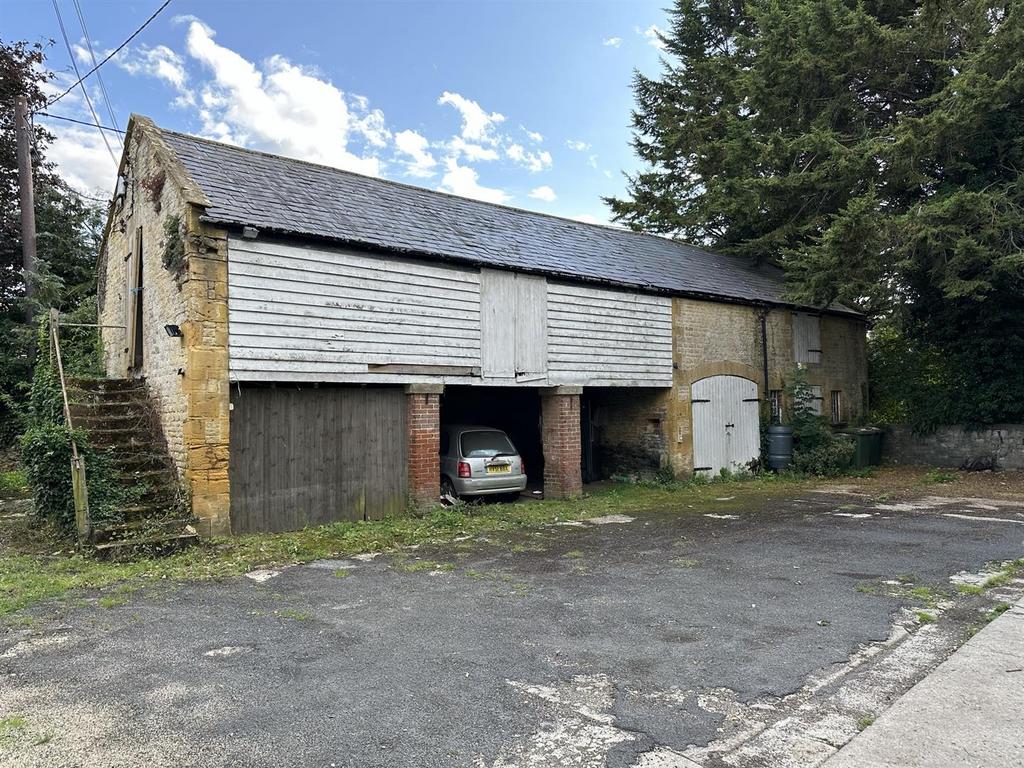 Coach House 2.JPEG