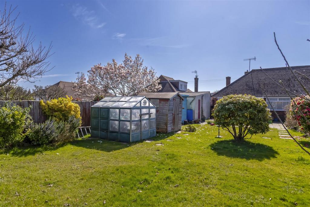 Harwood Avenue 17.jpg