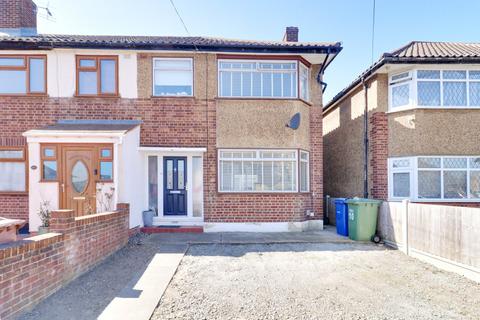 10 Alfred Road, Aveley, South Ockendon, RM15 4SU