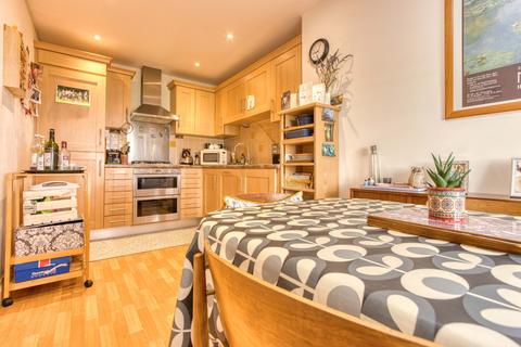 2 bedroom ground floor flat for sale, 50 St. Josephs Field, Taunton