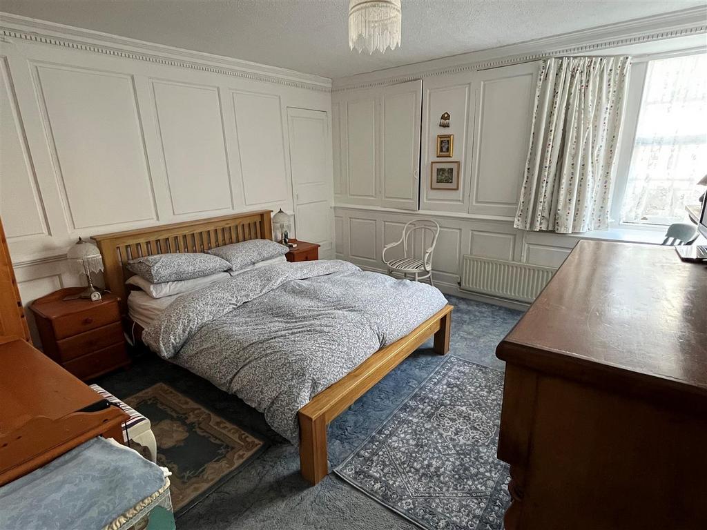 Bedroom One.jpg