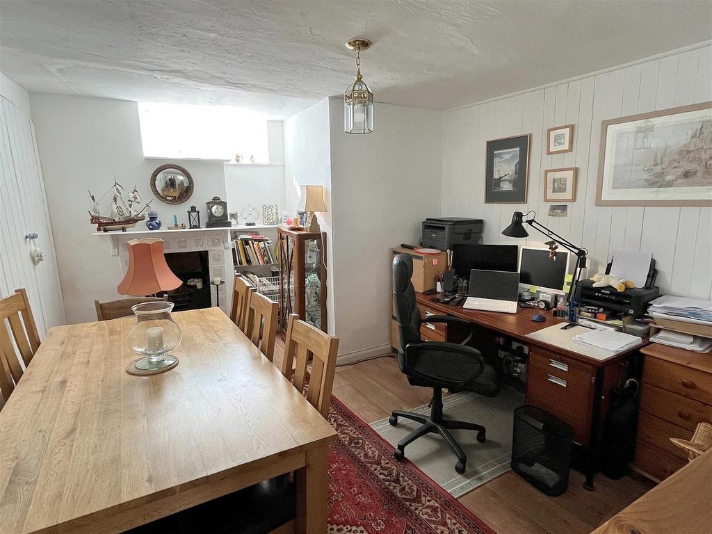 Dining Room.jpg