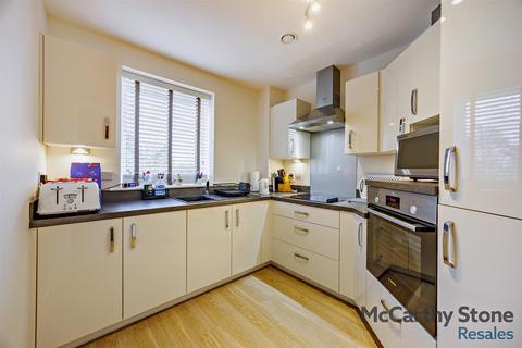 1 bedroom apartment for sale, Gilbert Place, Lowry Way, Swindon, WIltshire, SN3 1FX