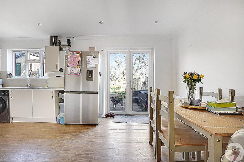 Kitchen/Dining