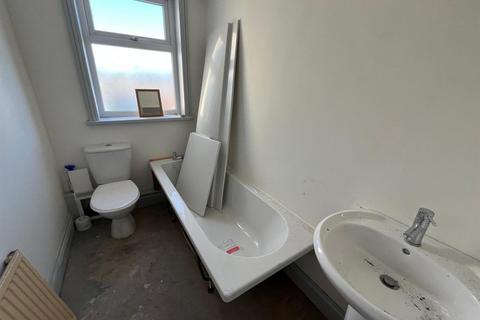 Property for sale, Oldham Road, Manchester M40