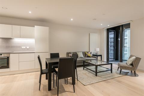2 bedroom flat to rent, 1 Admiralty Avenue, Royal Wharf E16