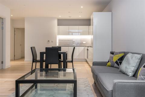 2 bedroom flat to rent, 1 Admiralty Avenue, Royal Wharf E16
