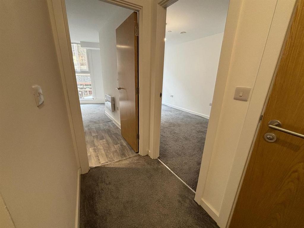 Hallway.jpeg