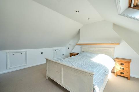 315a Cavendish Road, London, SW12 0PQ