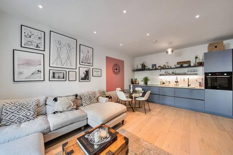 2 bedroom flat for sale, Tramyard Apartments, Balham, LONDON, SW17