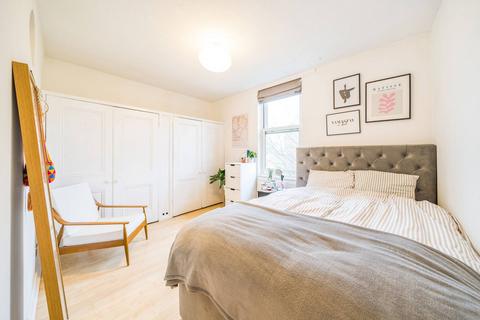1 bedroom flat for sale, Clapham Park Road, Clapham Common South Side, London, SW4