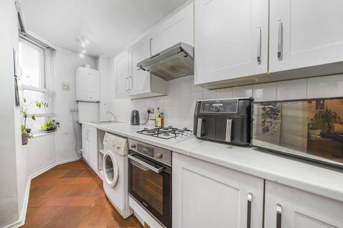 1 bedroom flat for sale, Clapham Park Road, Clapham Common South Side, London, SW4