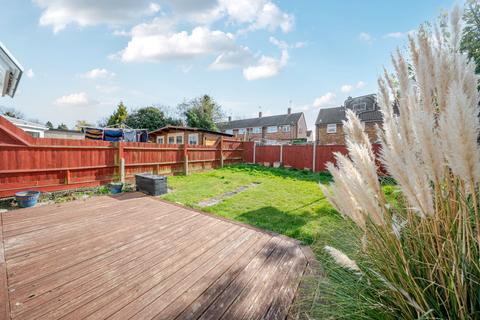 16 Bracknell Close, Luton, LU4 0TL