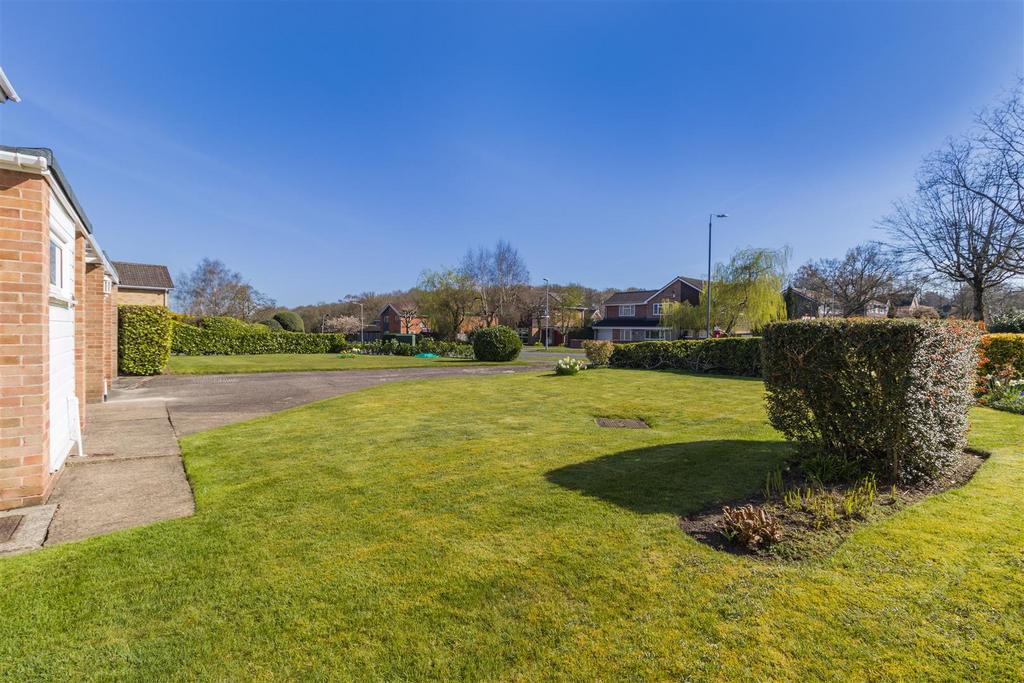 8642024-exterior12.jpg